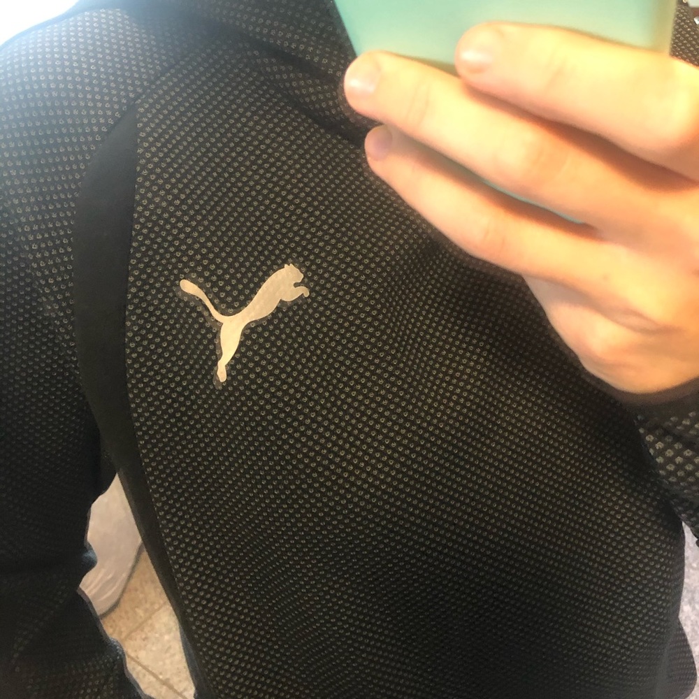 Puma Sweatshirt - Picture 2 of 4
